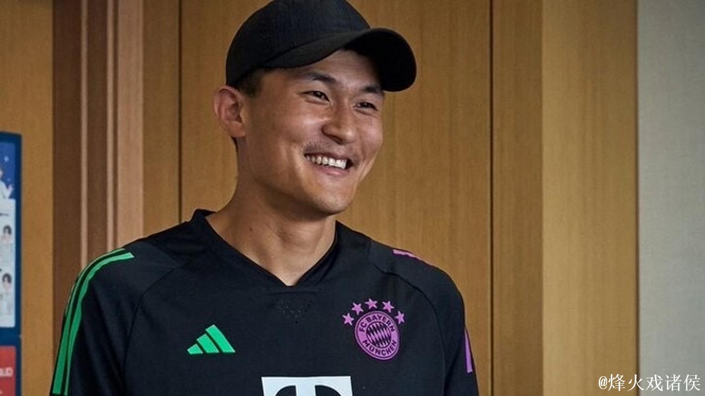 那不勒斯官宣签下金玟哉 启动2000万欧买断条款