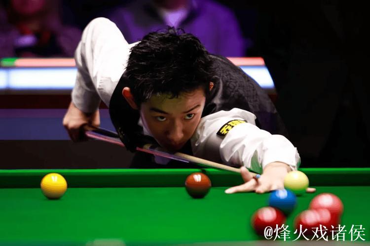 吴宜泽1-6不敌罗伯逊 止步斯诺克英锦赛16强 吴宜泽1-6不敌罗伯逊 止步斯诺克英锦赛16强